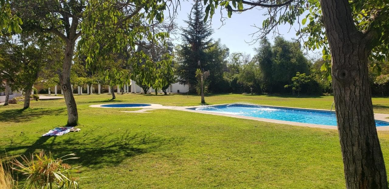 Club House 10
